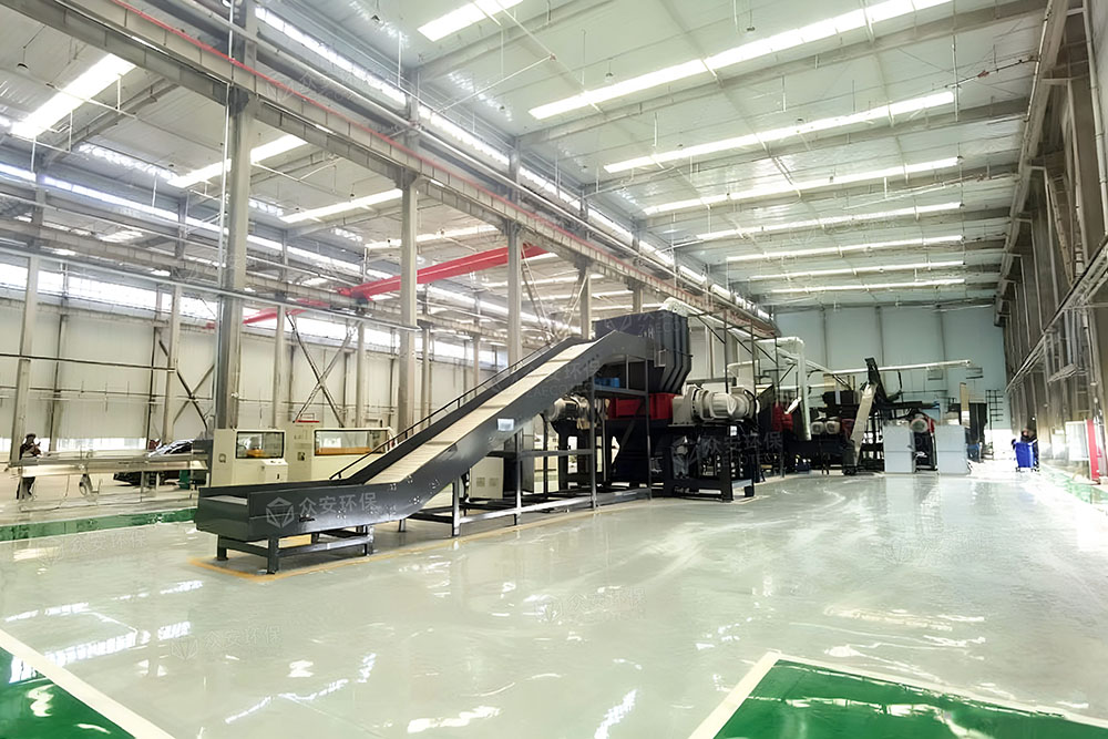 報(bào)廢風(fēng)電葉片及風(fēng)電葉片加工邊角料屬于危廢嗎？